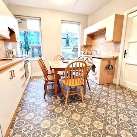 At Granny's, 4 Bed Terrace On Iconic Canal Διαμέρισμα Γκάλγουεϊ